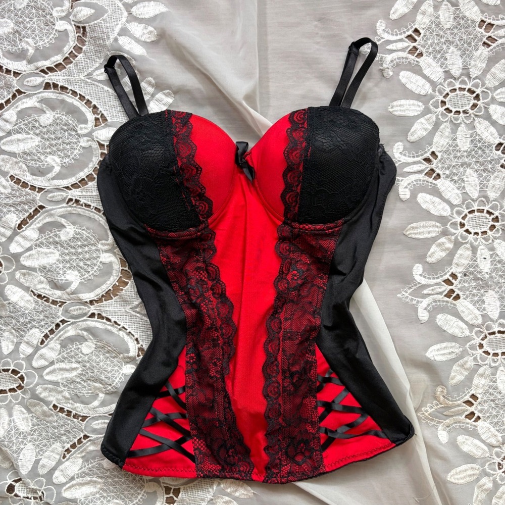 Y2K Gothic Grunge Red Black Lace Trim Corset Top Gothic Burlesque Padded Bustier